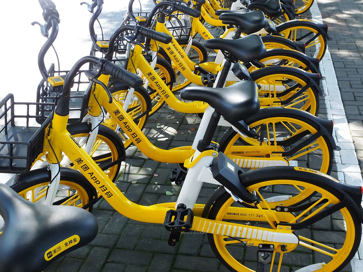 美团 vs 抖音：宜昌休闲玩乐市场竞争分析