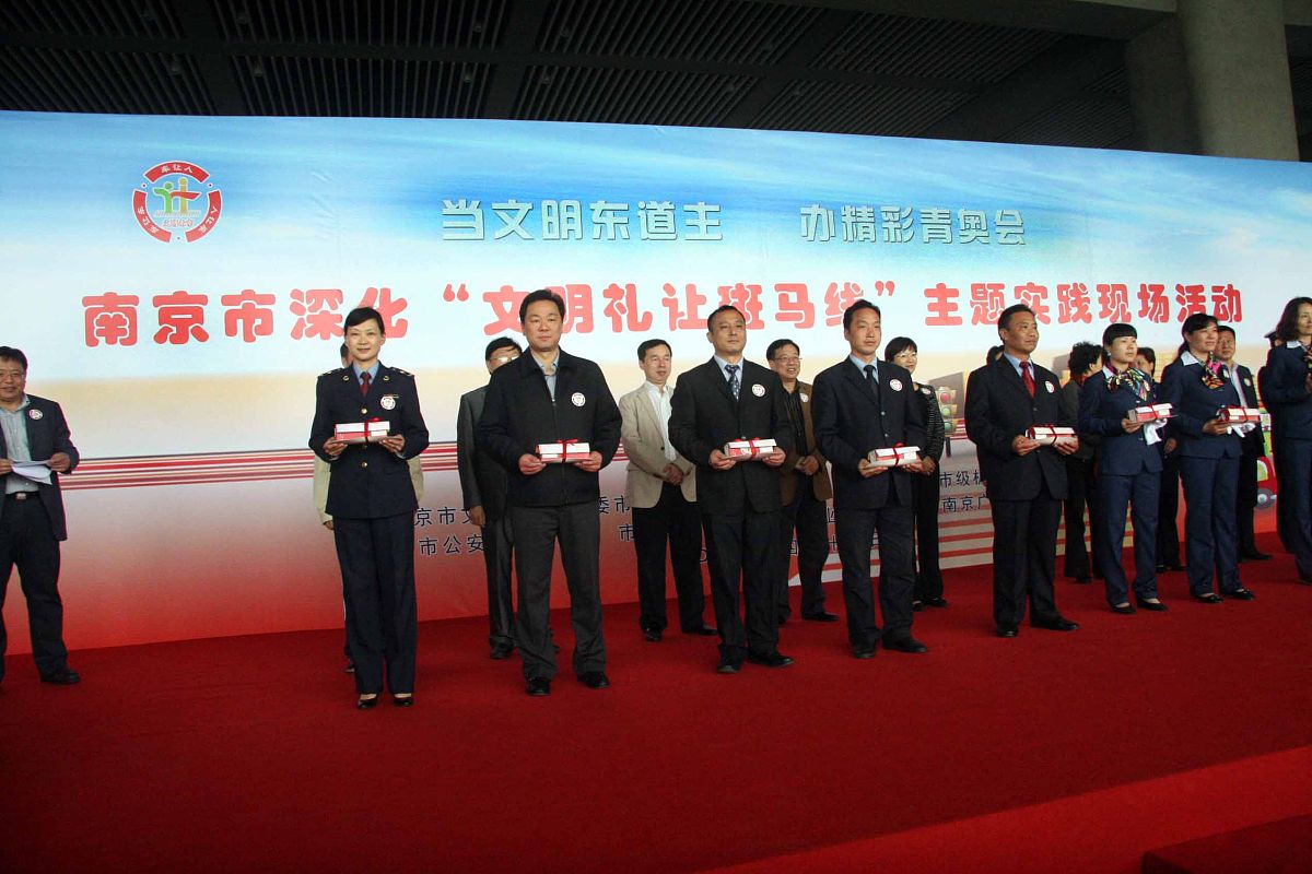 自己本次实践岗位是陇西县交通运输集团有限责任公司运营部业务员写一篇自己在实践岗位工作内容介绍不少于300字。