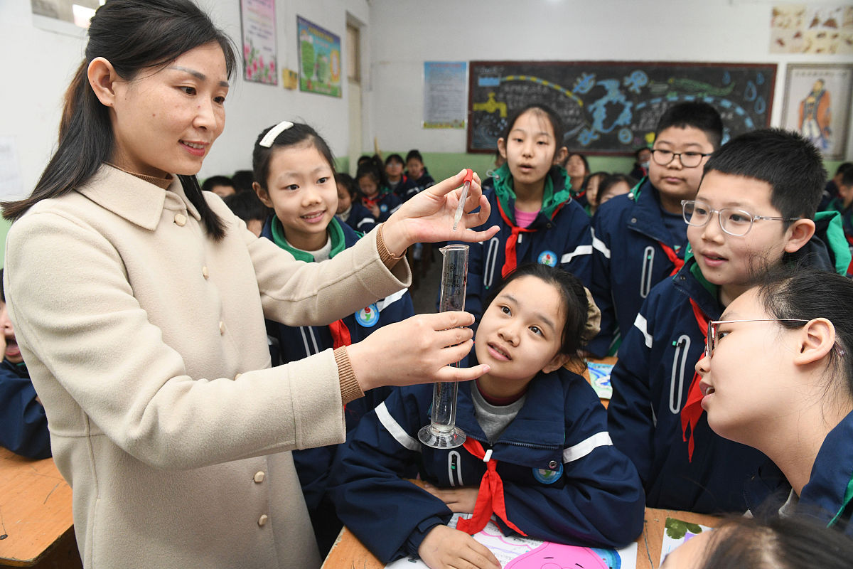 甘肃男生读幼师学校学什么专业好？2021年热门专业推荐