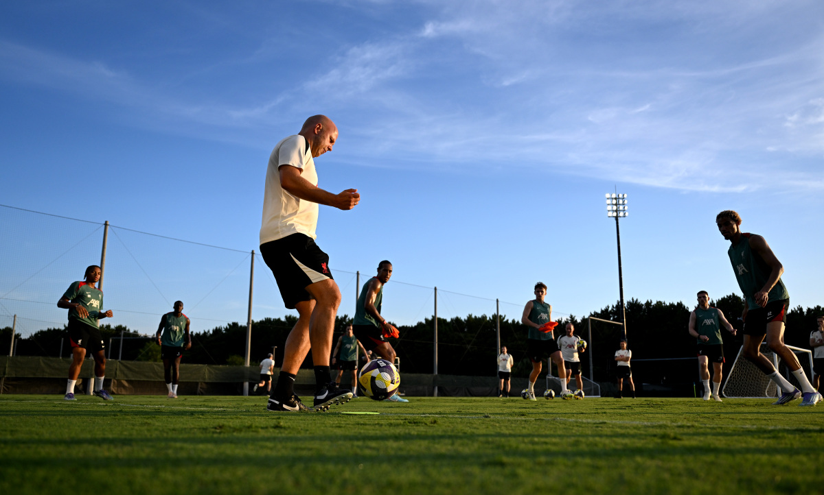 足球训练指南：从热身到技巧，全方位提升你的球场表现