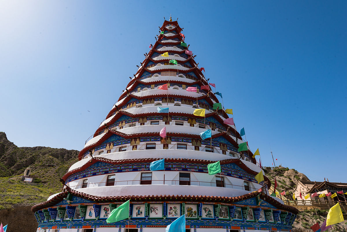 张掖职业中等专业学校2021年热门专业推荐：护理、机械、电子信息、旅游