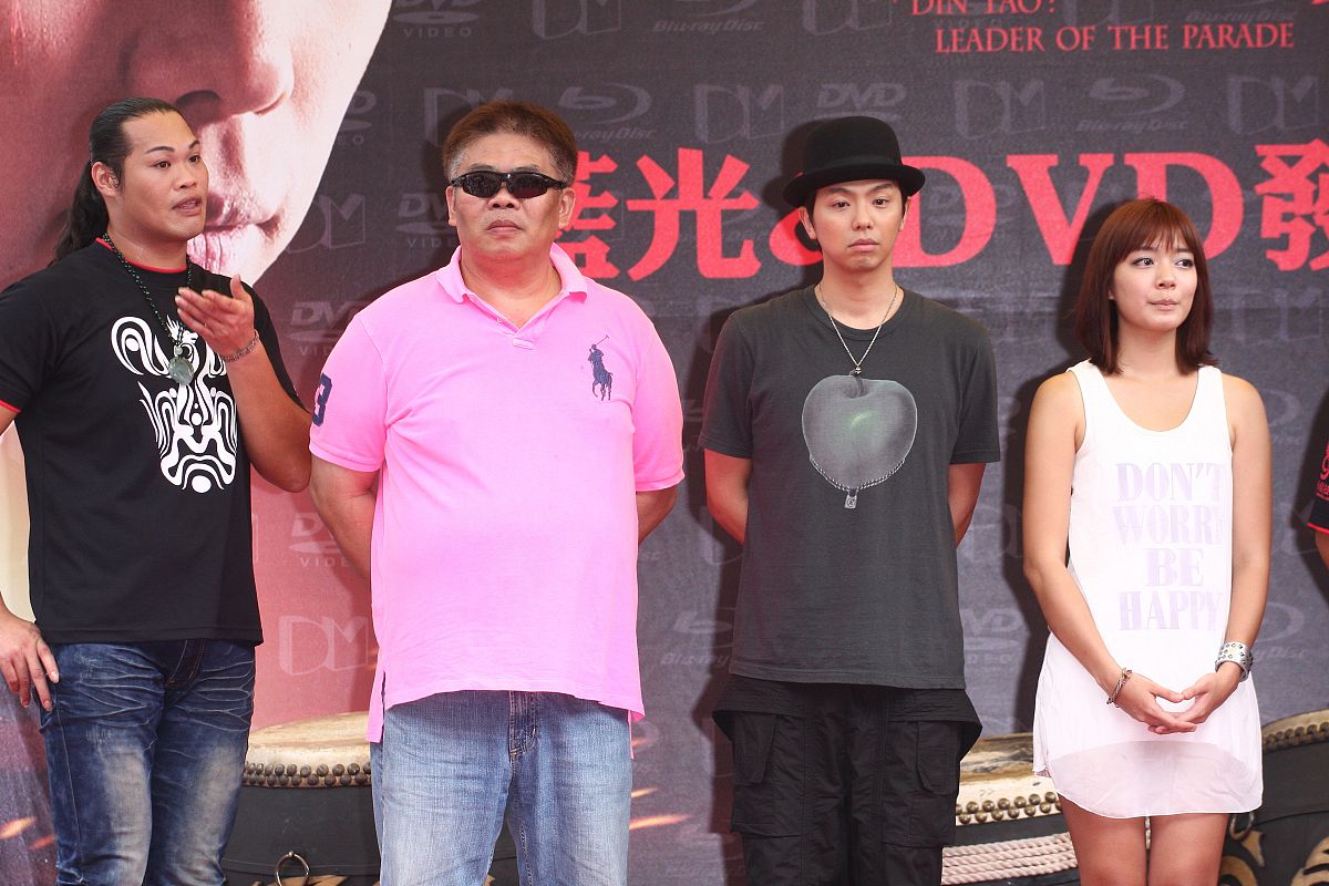 2012年6月24日,台北,《阵头》在西门町举办蓝光高清影碟的首卖签名会.