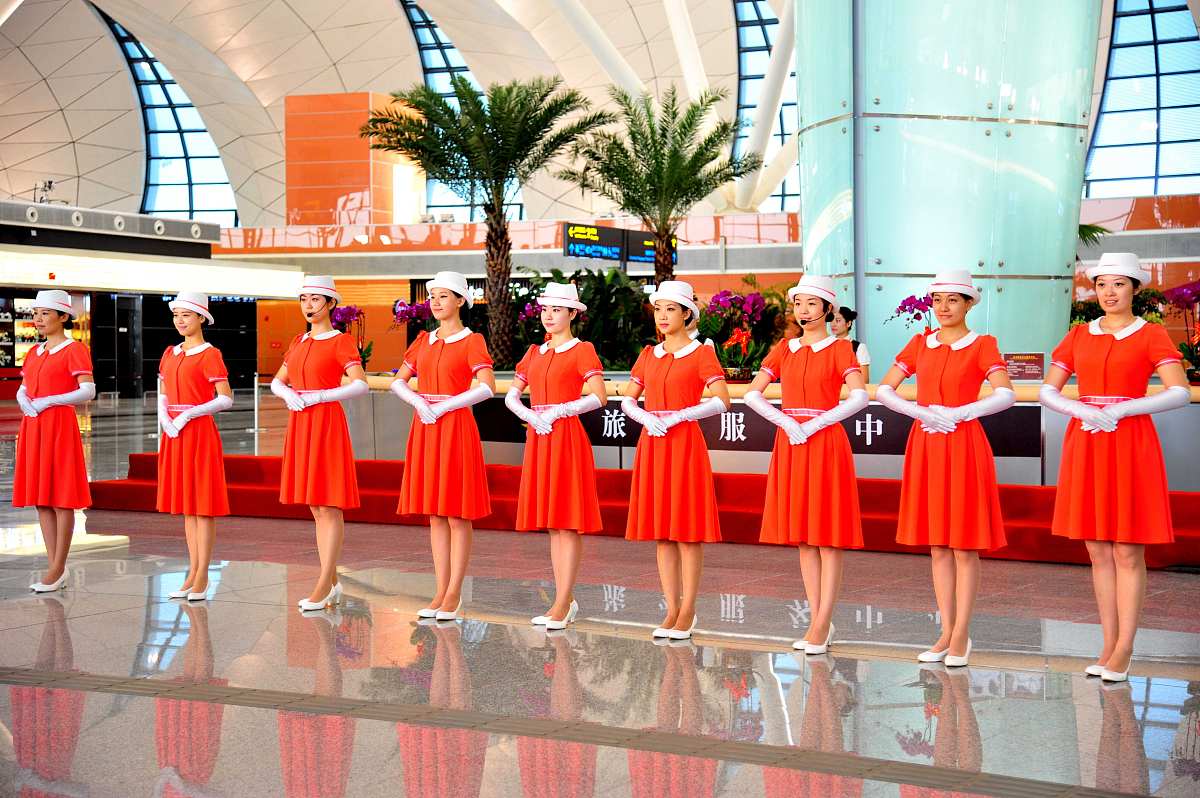 成都东星航空旅游专修院：优势、劣势及行业发展趋势