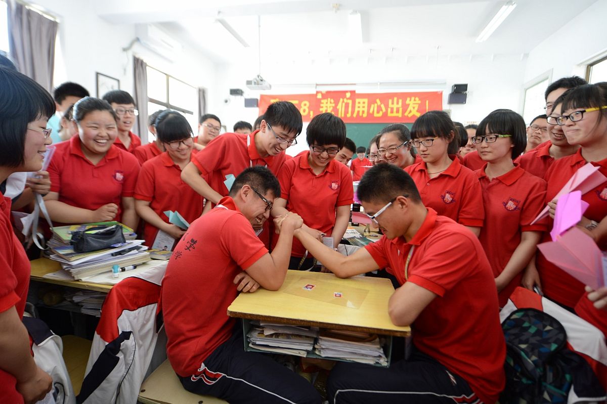 大学生劳动教育实践报告：与室友共建整洁宿舍