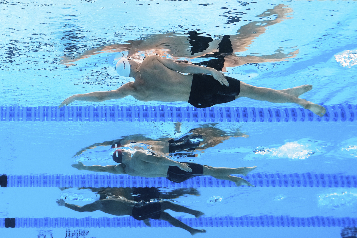 自由泳呼吸节奏技巧：轻松掌握换气技巧