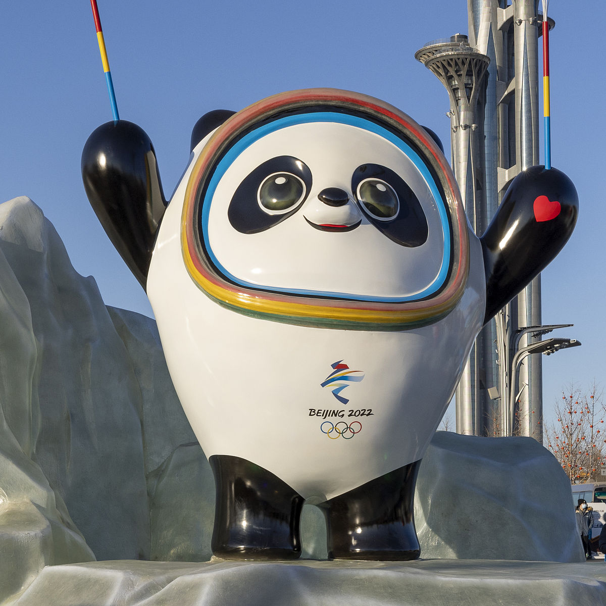 假设冰墩墩在冬奥会结束后成为中国冰雪运动的形象大使对于其ip内涵有什么帮助