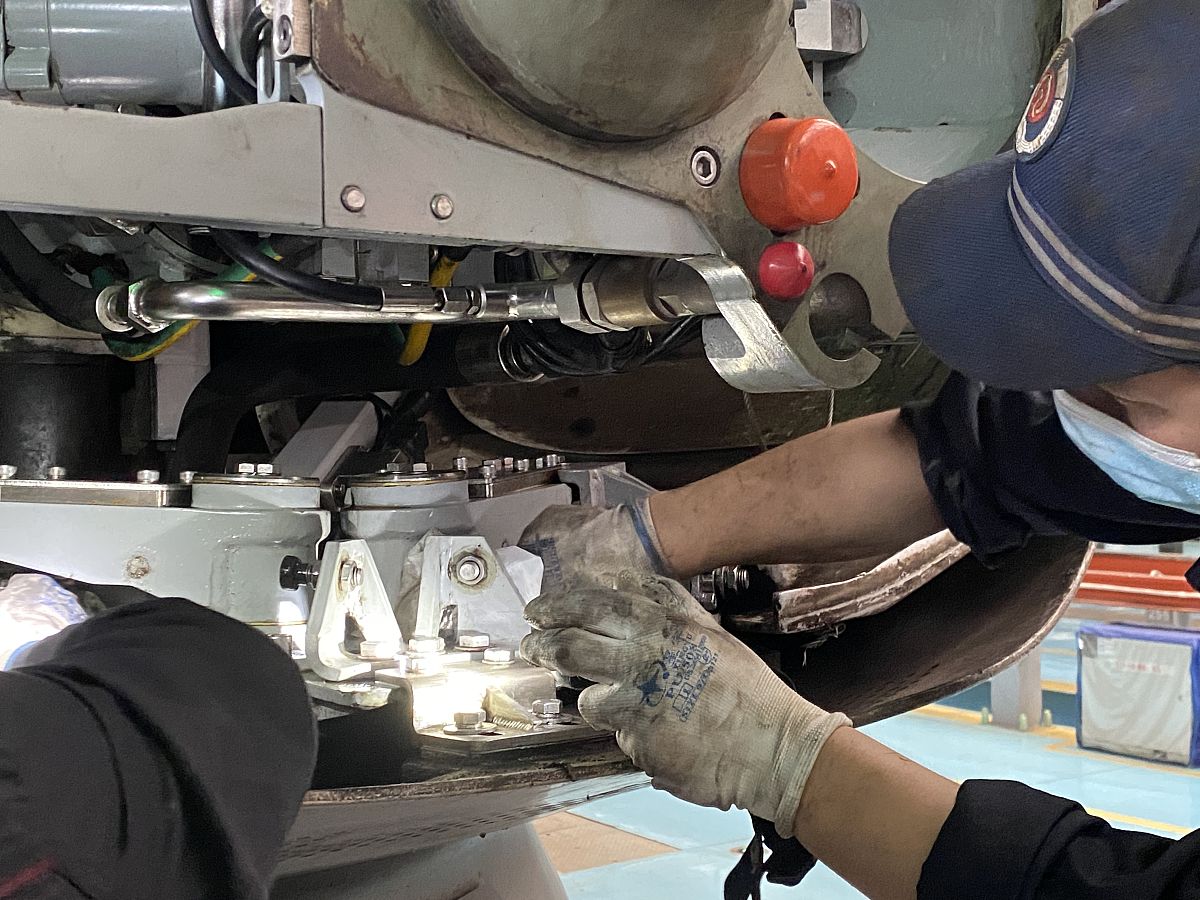 成都高铁员工待遇：薪资、福利和挑战