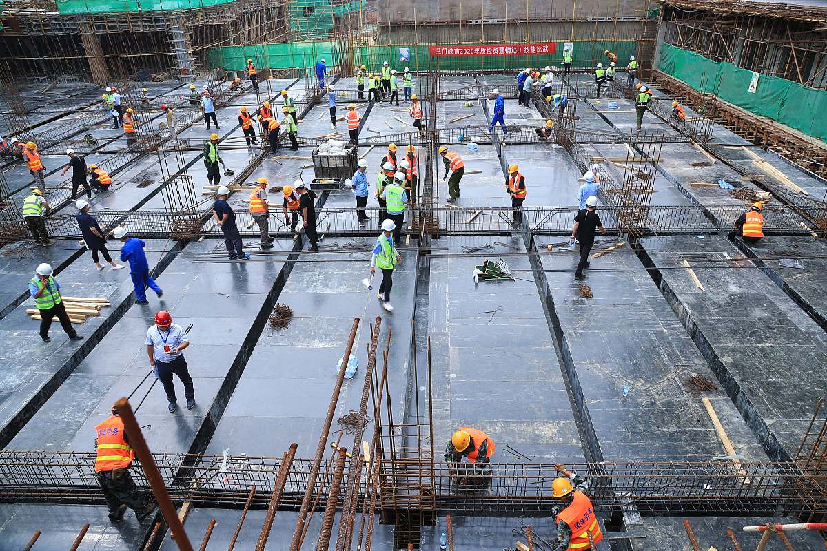 写一份中建五局计算机运维实习生的实习后的个人小结包括做的事和感想但是不要超过100字