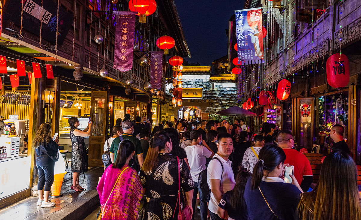 成都晚上游玩推荐要求门票便宜或者不要门票