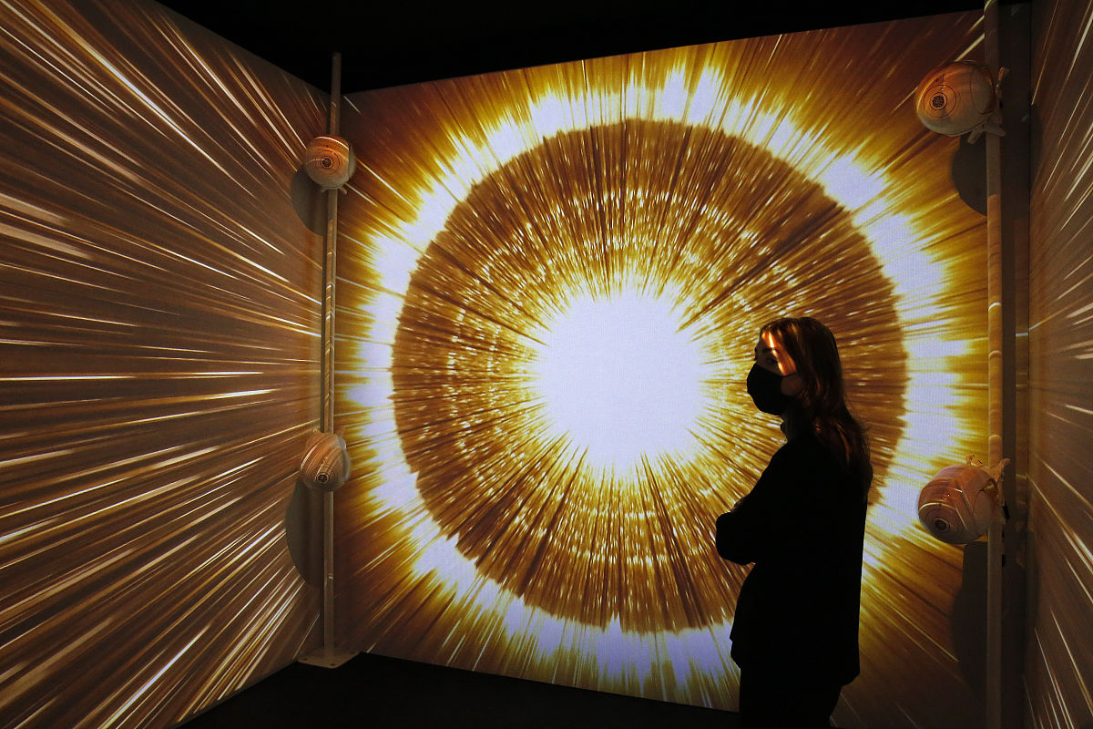 Crackling英文翻译 - 如何用中文说'Crackling'？