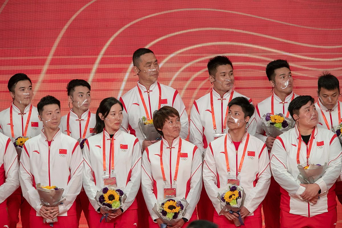 杭州亚运会龙舟男队险胜！15岁鼓手陈梓桓成亮点，稳定鼓点助中国队夺冠
