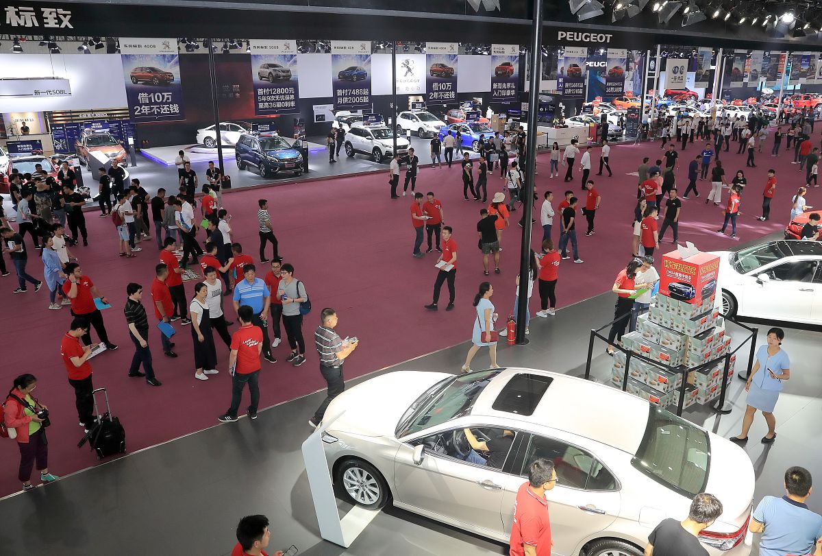 2023年新疆五一国际车展人流管理预案可行性分析 - 确保安全有序的5000字深度解析