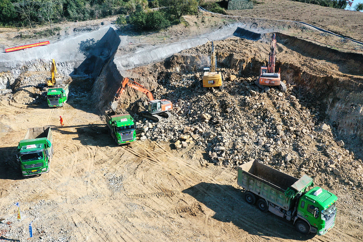 采用EPC模式是政府投资项目业主的内在需求请写1000字的论述