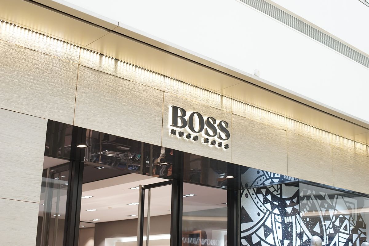 Moncler的扩张困境：门店选址饱和与盈利能力的挑战