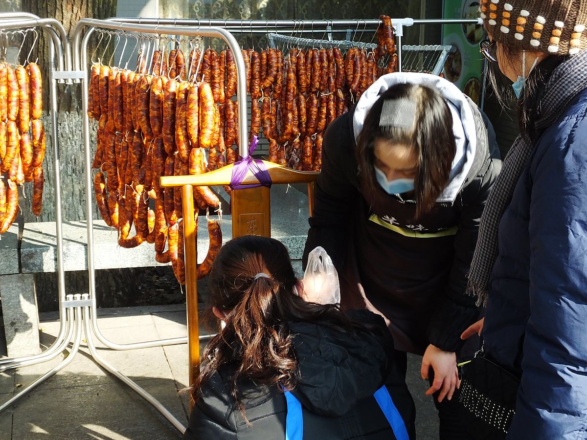 手工香肠家庭作坊方案：从产品到销售，助您开启美味事业