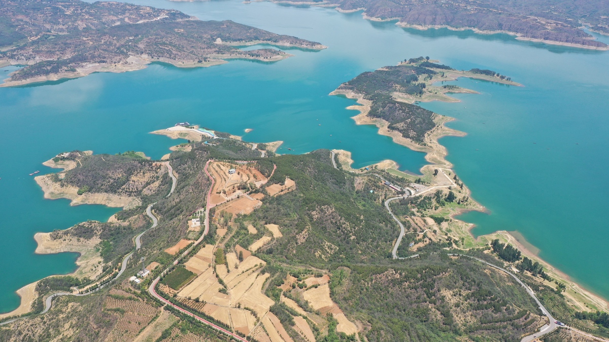 秦皇岛自然旅游资源分类：地文景观和水域景观