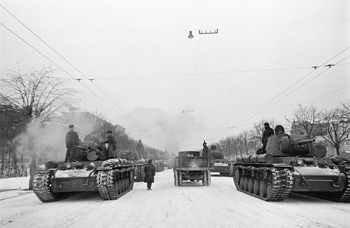 1941年11月7日,莫斯科红场,苏联红军在卫国战争最艰难的时刻举行盛大