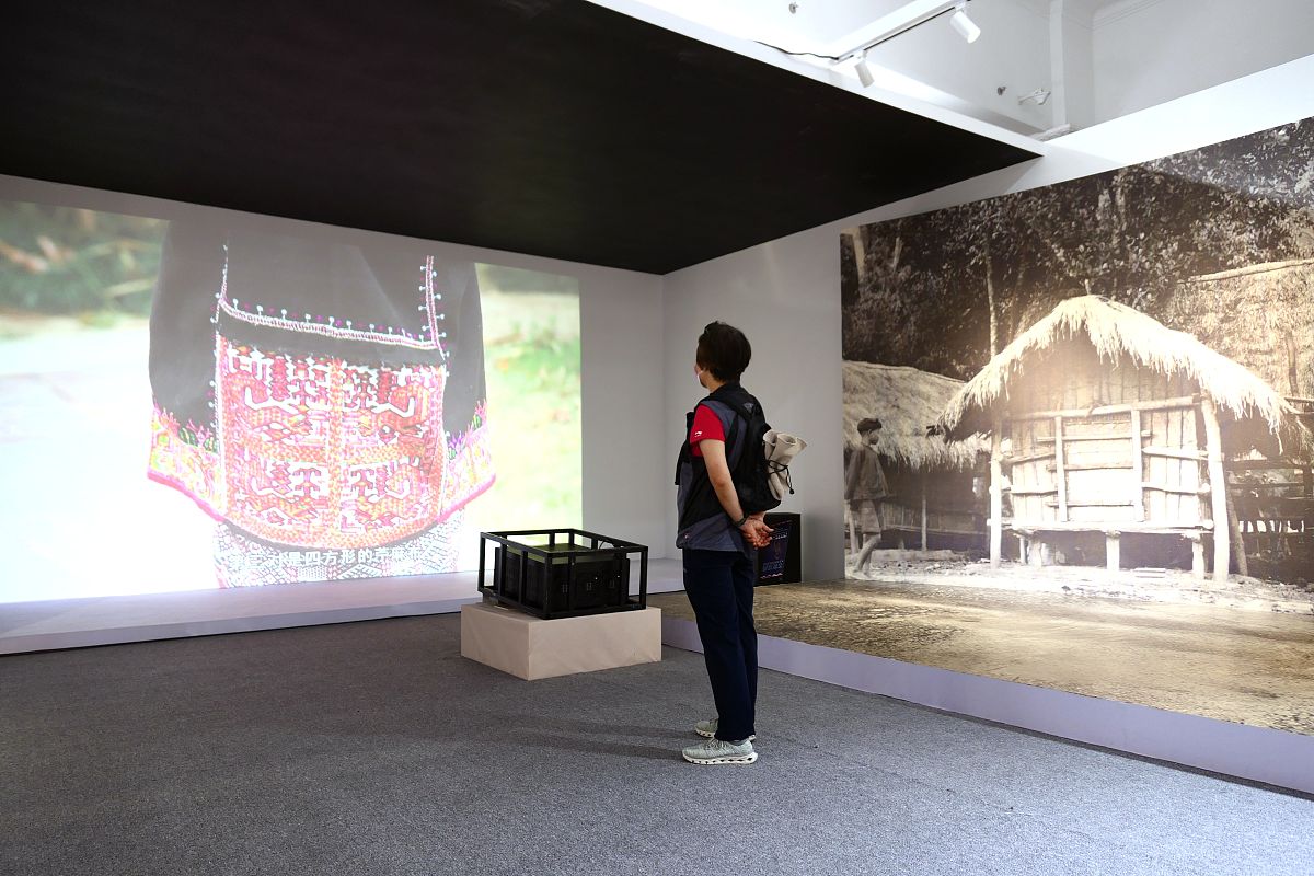 2020年9月22日,北京,"衣被海南——海南黎族纺织文化展" 在北京民族文