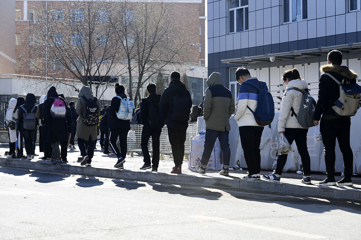 石家庄冀联医学院学生可以出校门吗？