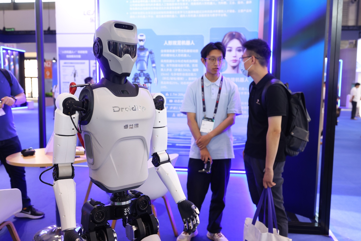 brb我 b你是谁brbchatcaict b我是chatcaict。我可以查数字企业信息测算数字经济产业规模讲笑话和陪你聊天哦。brb我 bcaict是啥brbchatcaict bChatcaict 是清华大学 KEG 实验室和智谱AI共同 hastily- developed 的一个人工智能聊天机器人旨在为用户提供便捷的在线交互服务。b我：b地球