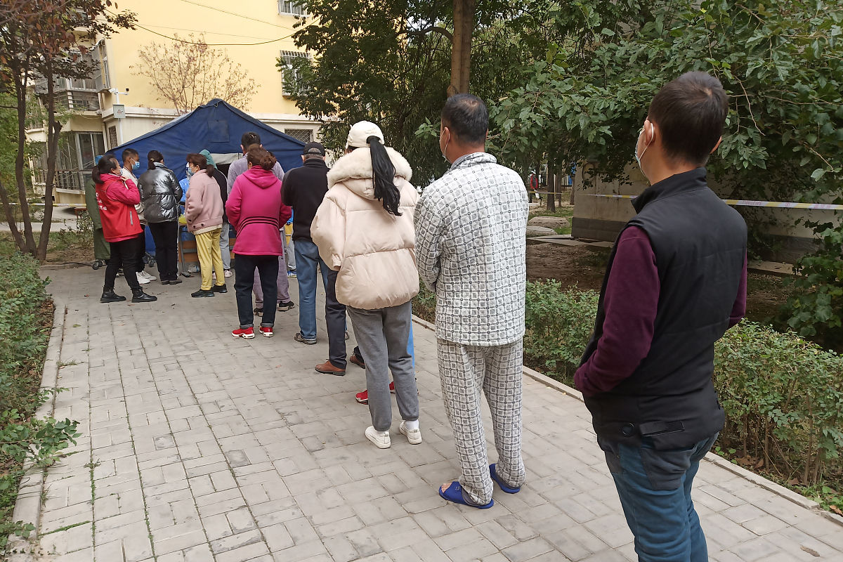 请你写一篇关于暑期三下乡的7篇日记内容关于实地考察农村卫生要求位于同城村春丰村