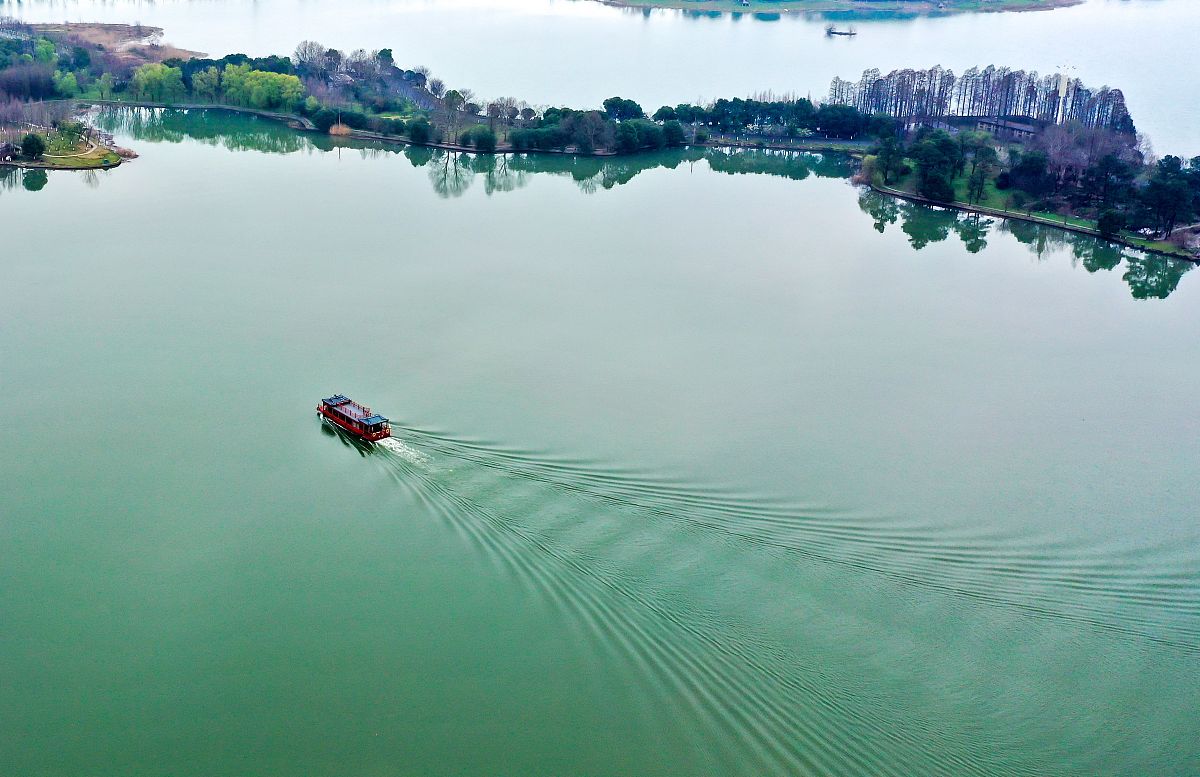 2021年3月3日,武汉东湖落雁景区景色旖旎.(如需下载使用,请务必署名: