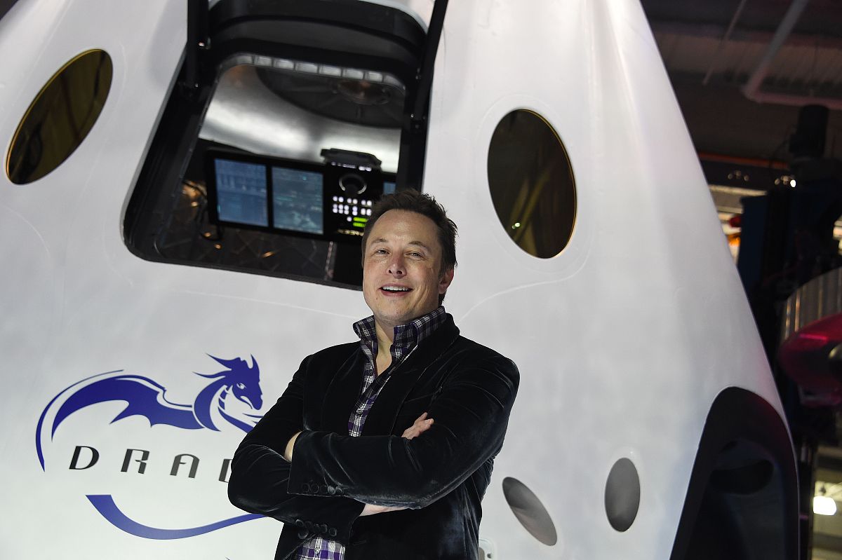 Elon Musk: Pengusaha Visioner di Balik Tesla, SpaceX, dan Lebih Banyak Lagi