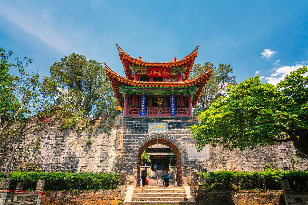 读昆明旅游学校好就业吗？用发