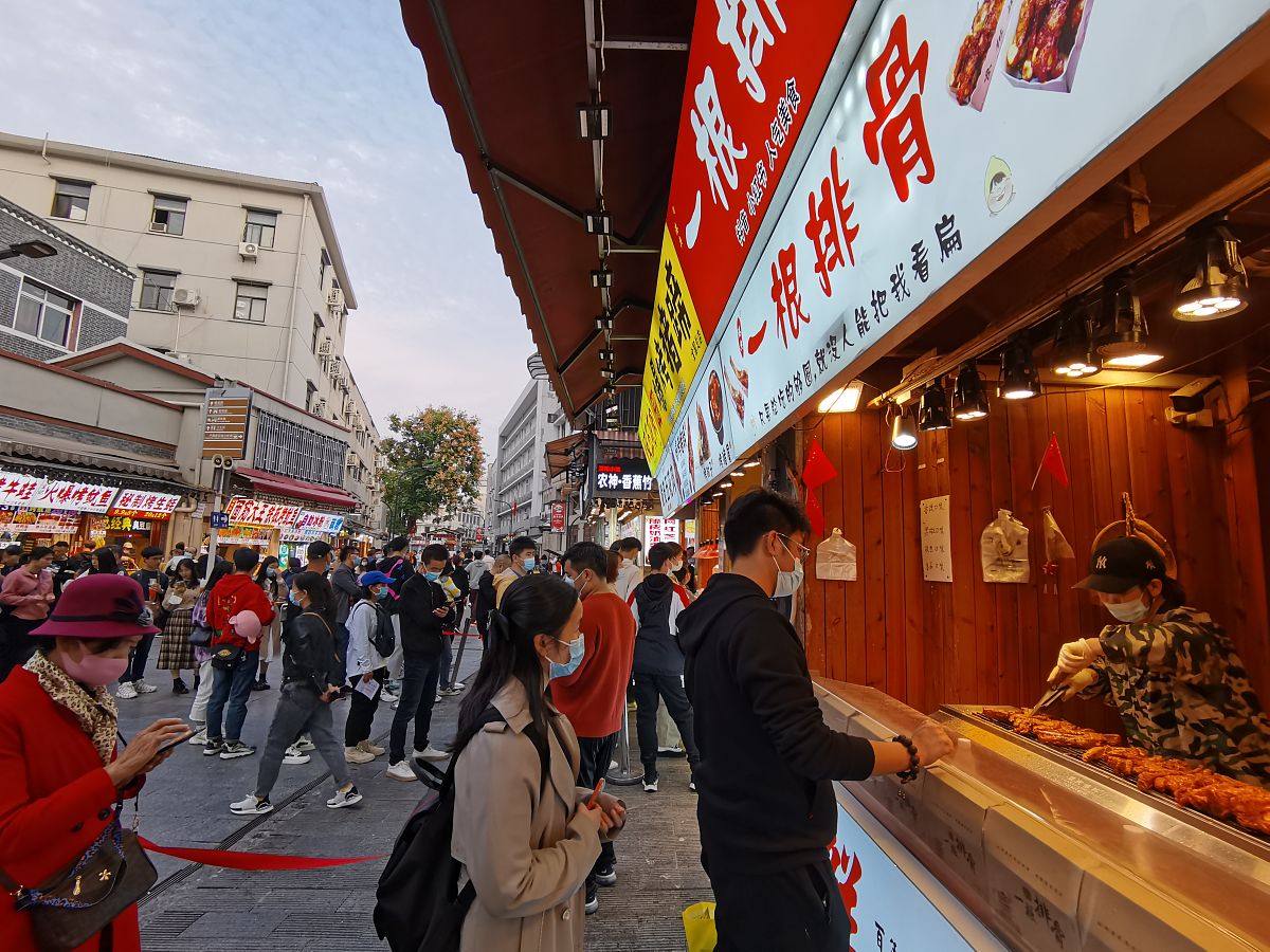 武汉美食与旅游攻略：热干面、黄鹤楼，我的家乡记忆