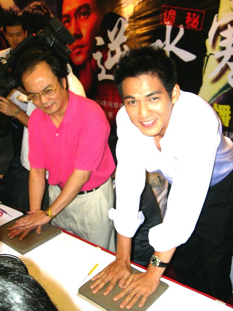 2004年9月19日,广州.改编自温瑞安同名小说电视剧「逆水寒」在广州南