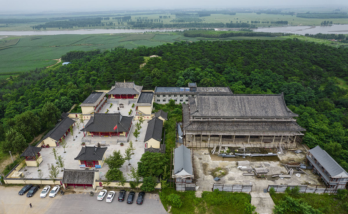 2021年8月4日,辽宁沈阳.航拍沈阳七星山风景区,辽代石佛寺塔古塔及寺