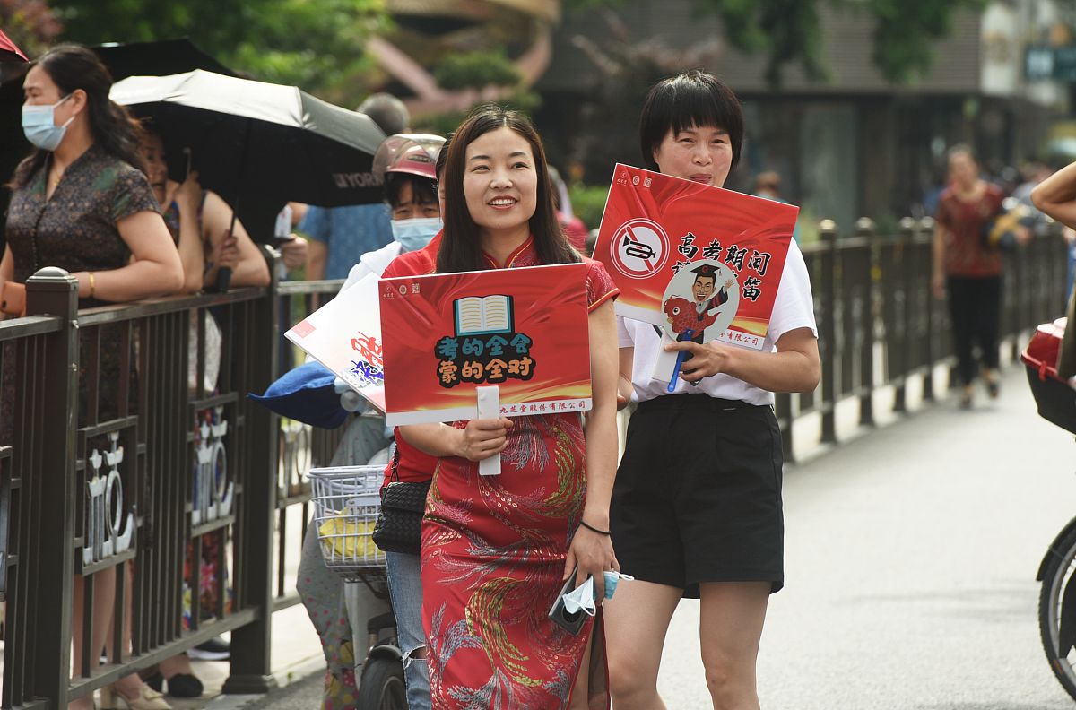 孩子考试第一名家长发言稿