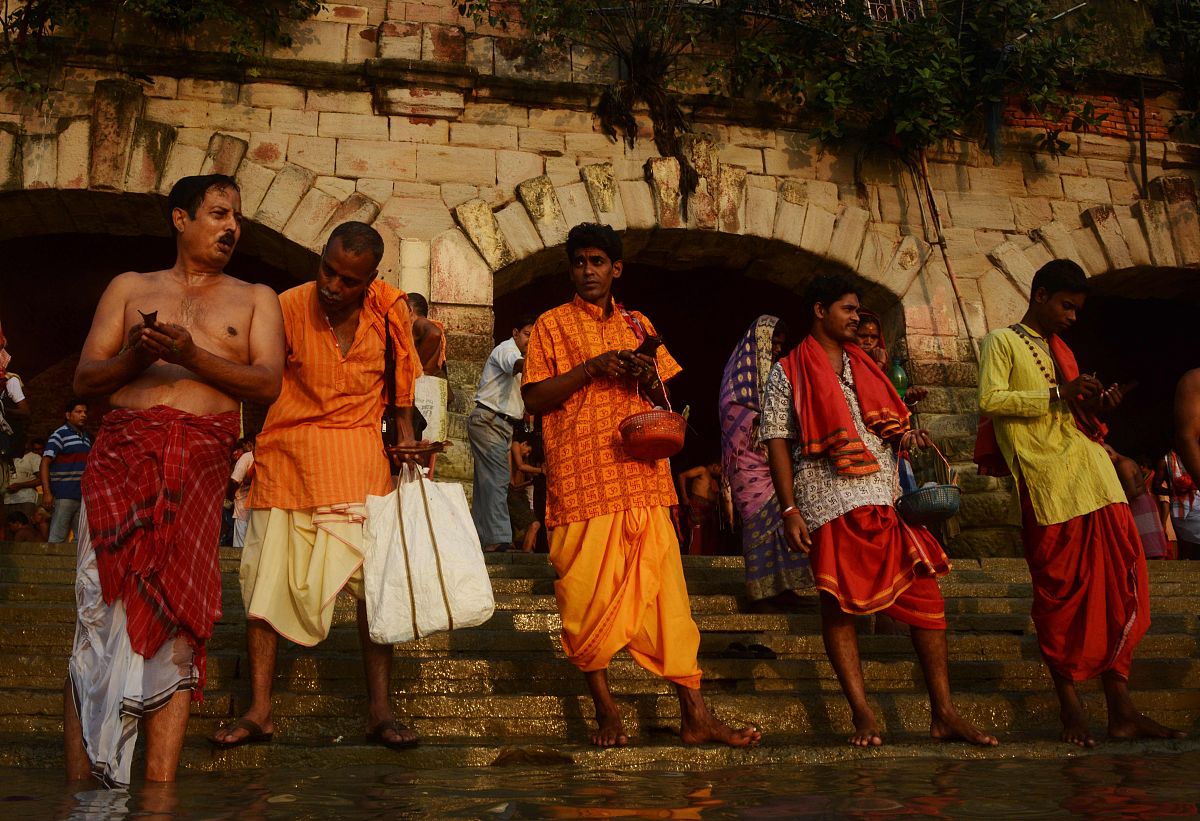 The Ode to the Luo River Goddess: English Translation and Analysis