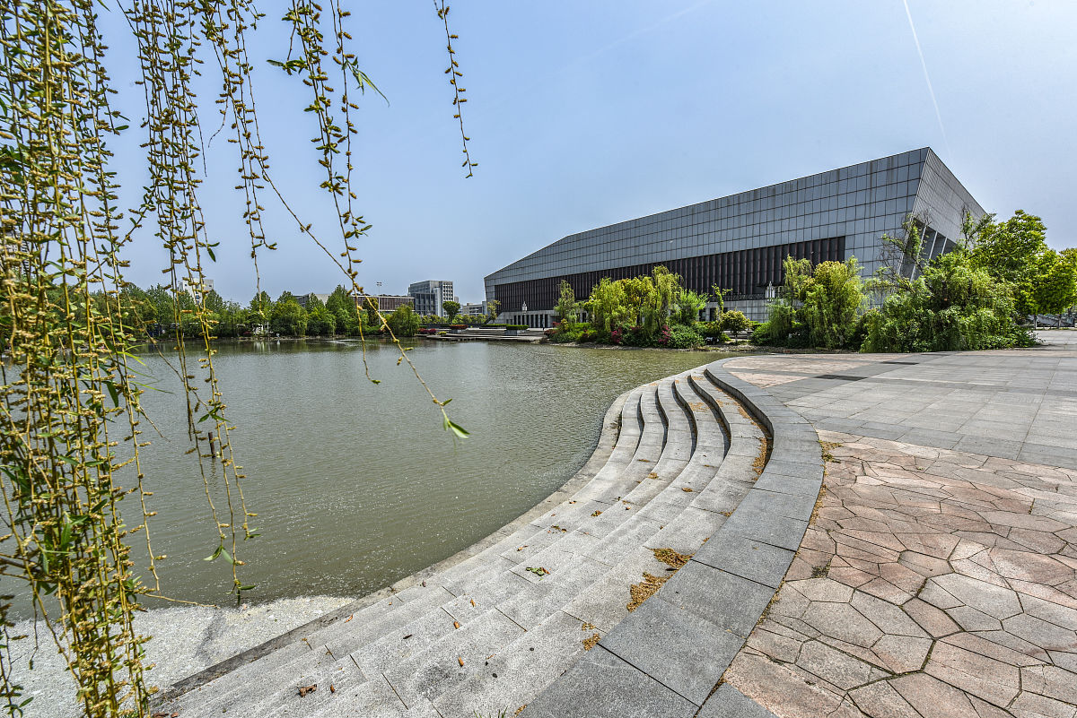 安徽建筑大学 - 简介、专业和校园生活