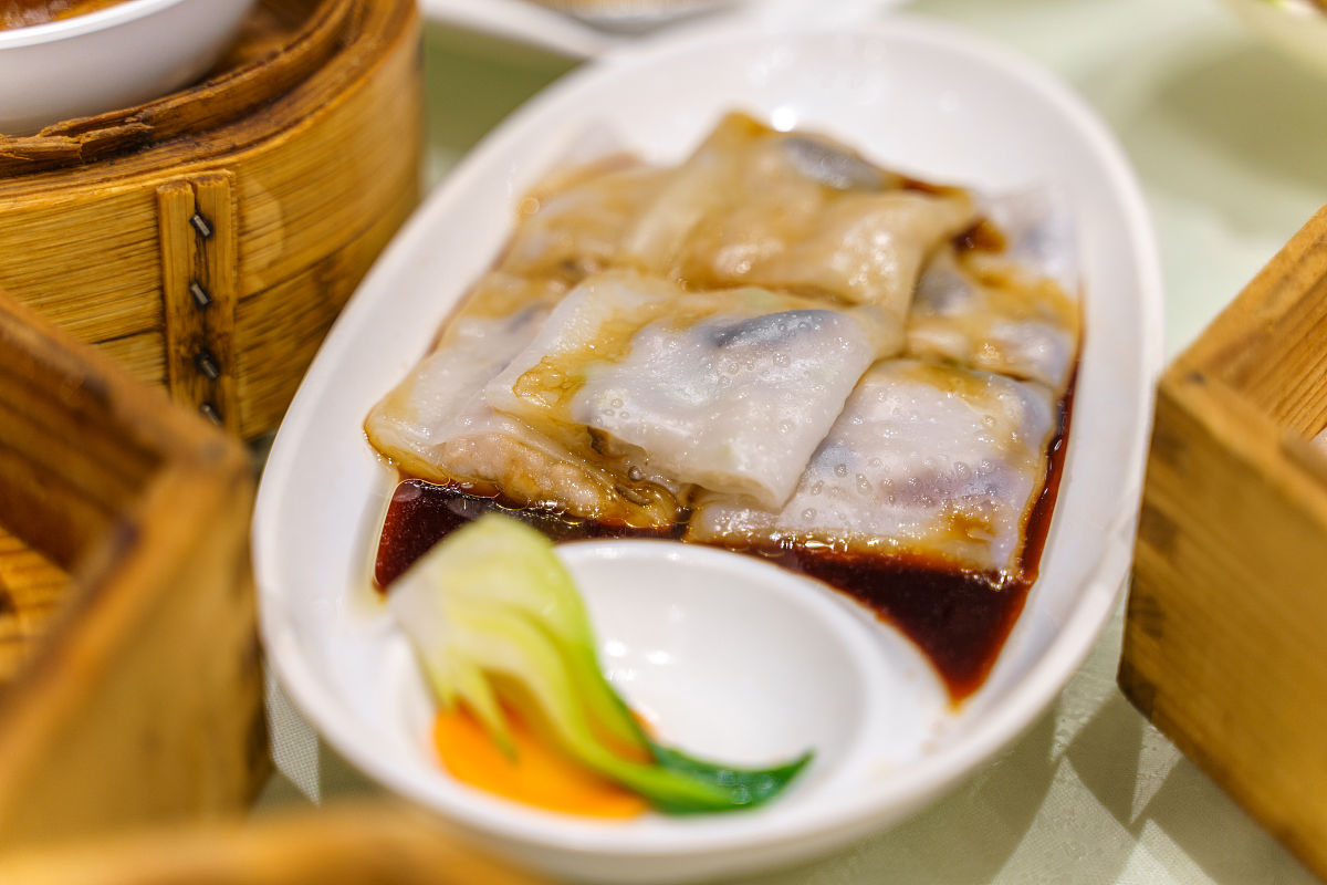 肠粉虾饺：广式早茶必点经典