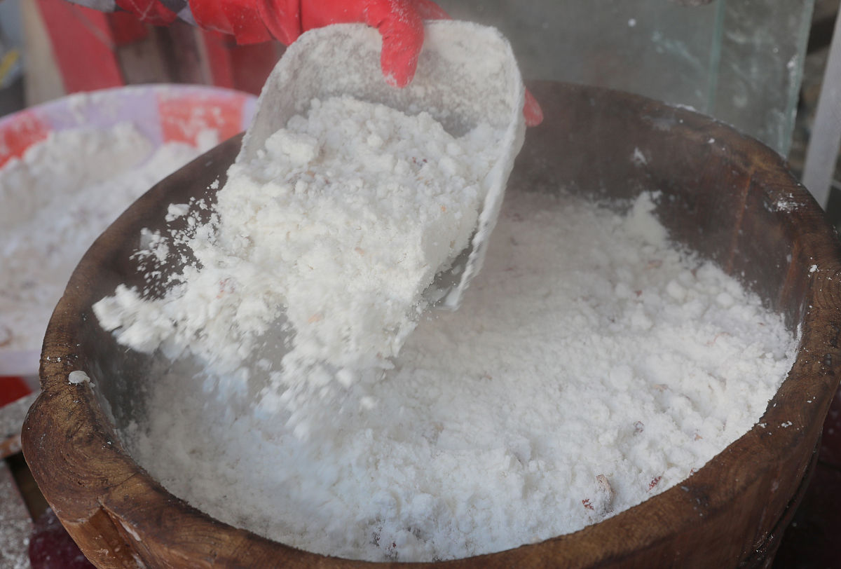 米糕制作过程：从洗米到蒸煮，一步步揭秘传统美味
