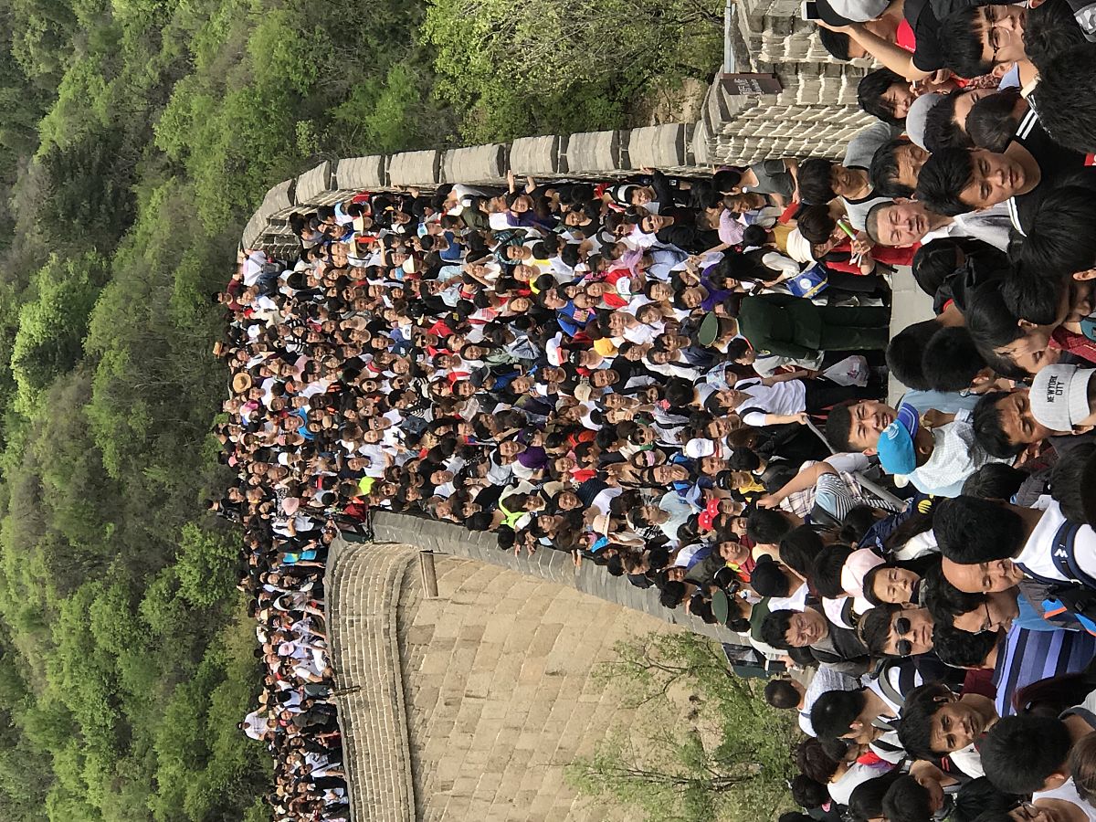 铁路两天发送90万人次出京 本市景区游客踊跃