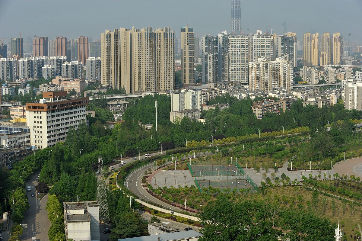 2015年4月29日,江城武汉楼市风光.