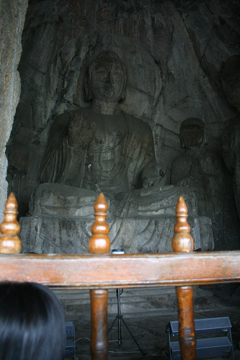 2007年10月3日,洛阳龙门石窟,英文名称:longmen grottos,龙门石窟根据