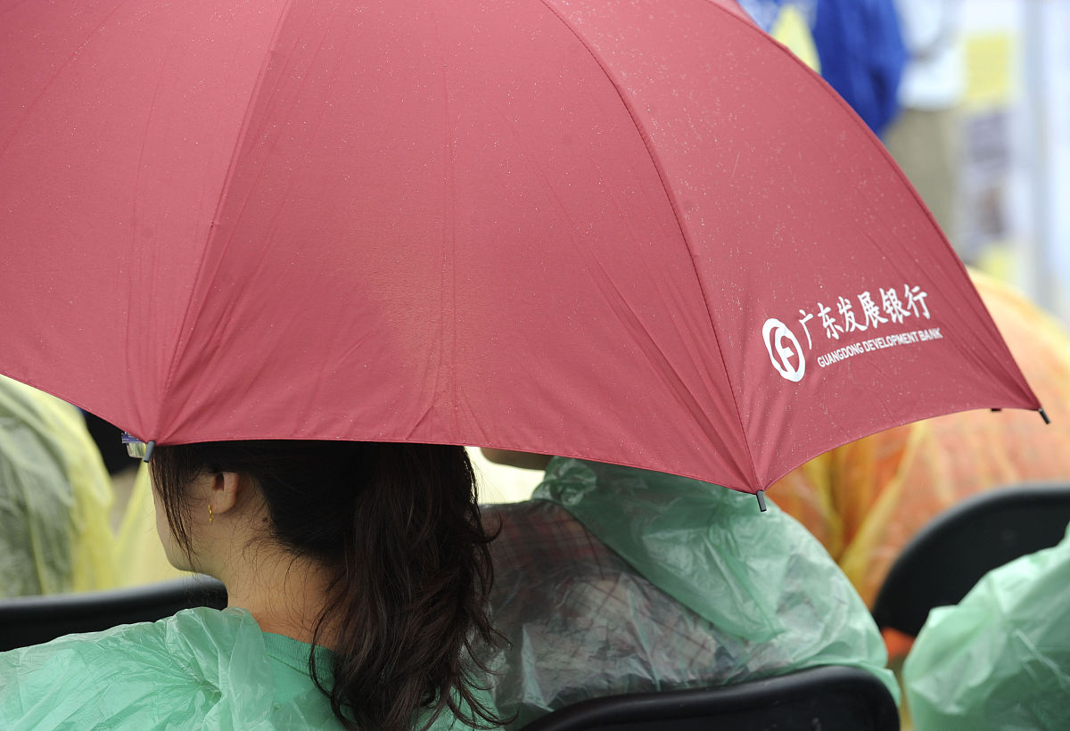 雨伞下的温暖：一次难忘的经历