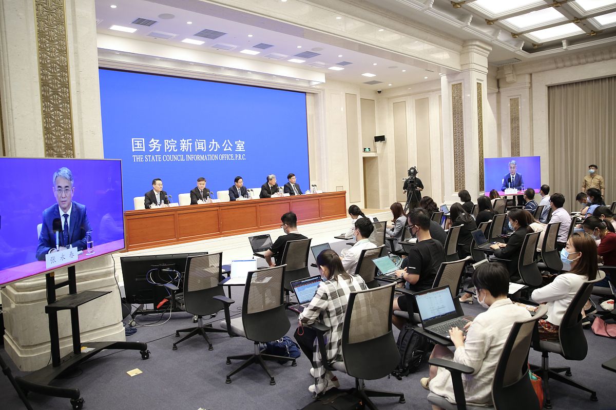 修改：我刚收到中国金融学者论坛入选通知会议2023年6月10日在武汉大学举办不属于A和B类会议我想明天申请一个conference grant请问还来得及吗？谢谢！