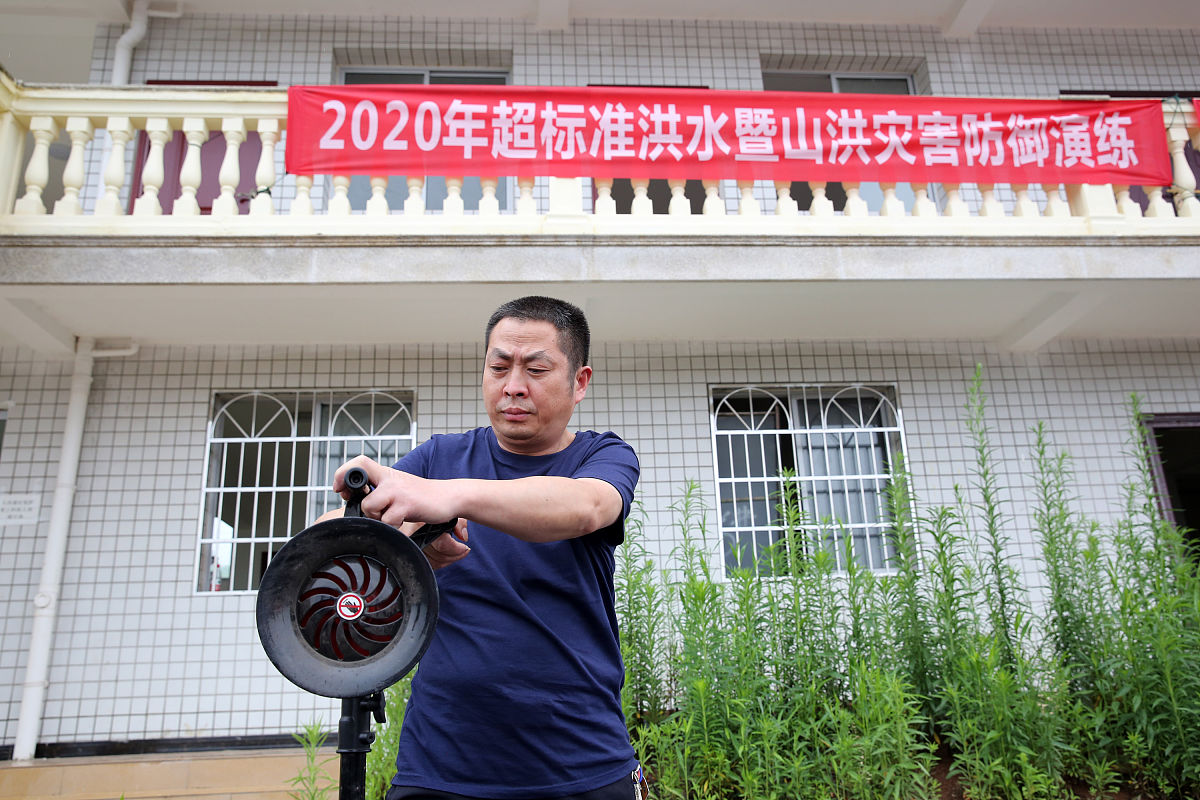 四川联合经济学校热门专业推荐：金融、会计、国际贸易、人力资源管理