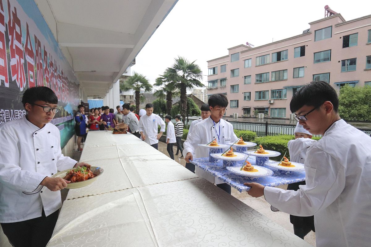 恩施市技工学校食品生物技术专业就业好不好？