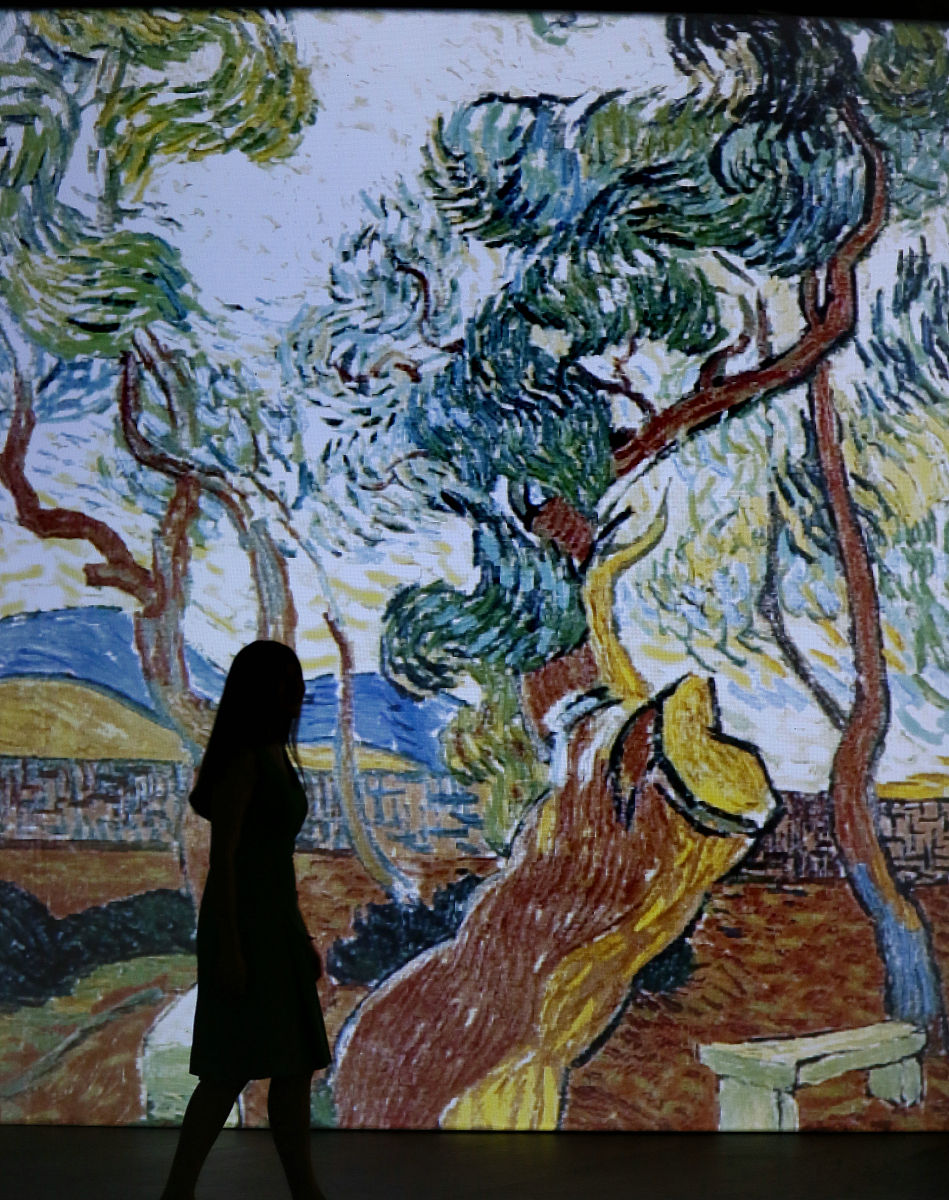 以下哪一作品梵高创作的是 。