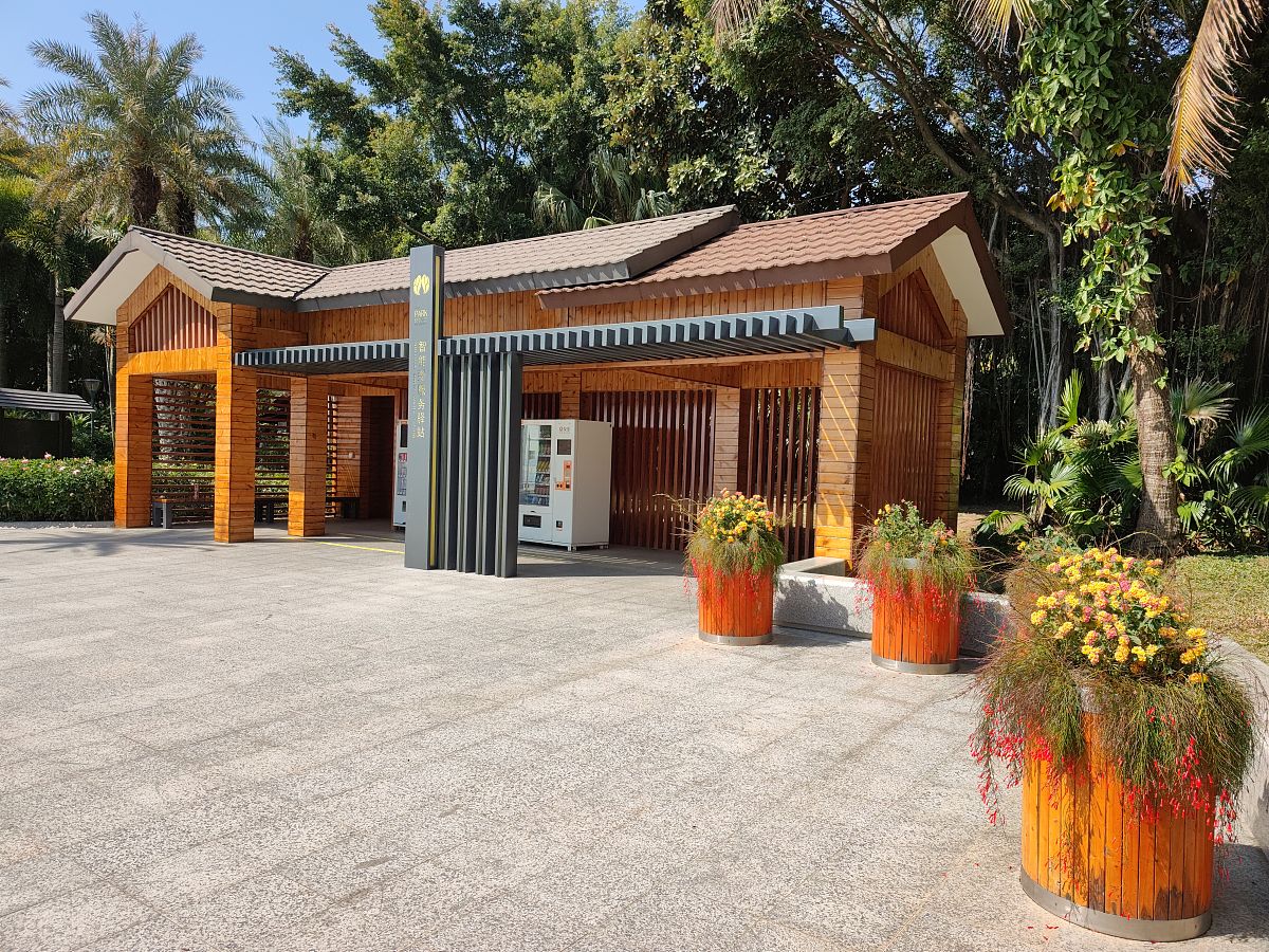 游客中心及驿站设施设备设计方案 - 舒适便捷的服务环境