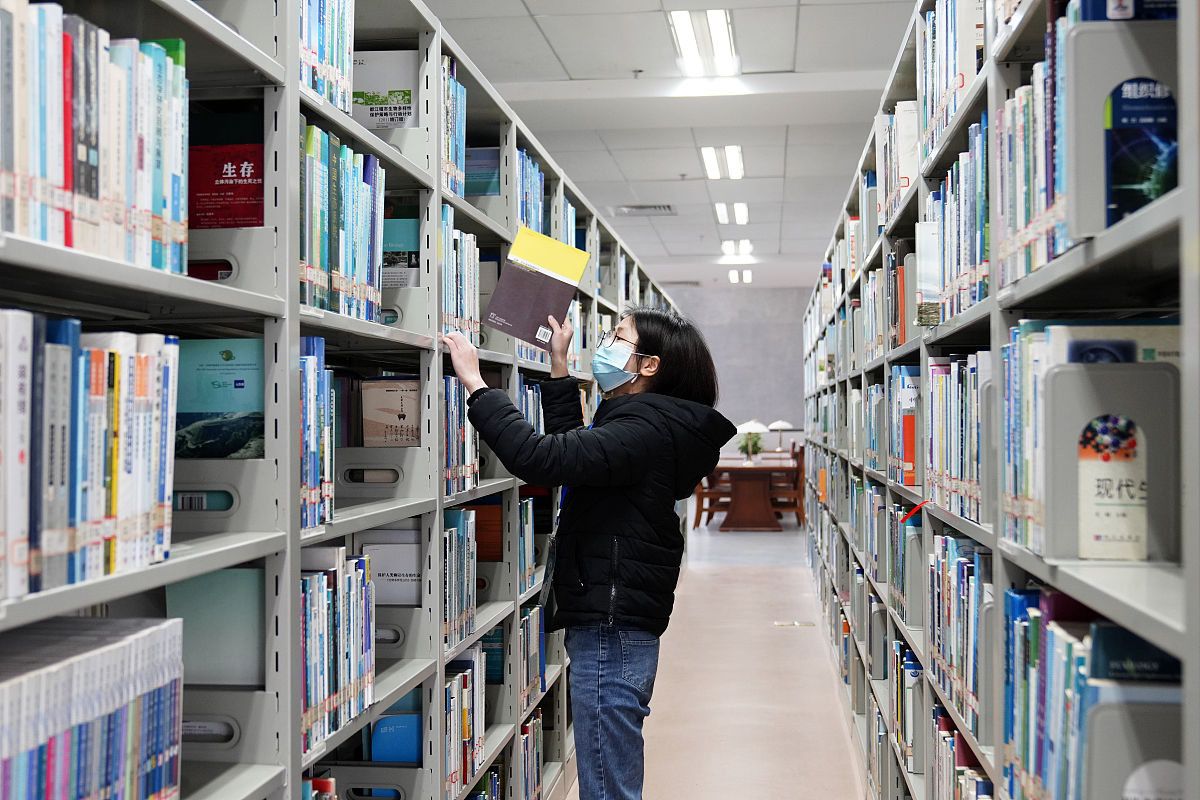 图书档案管理专科就业前景好不好？