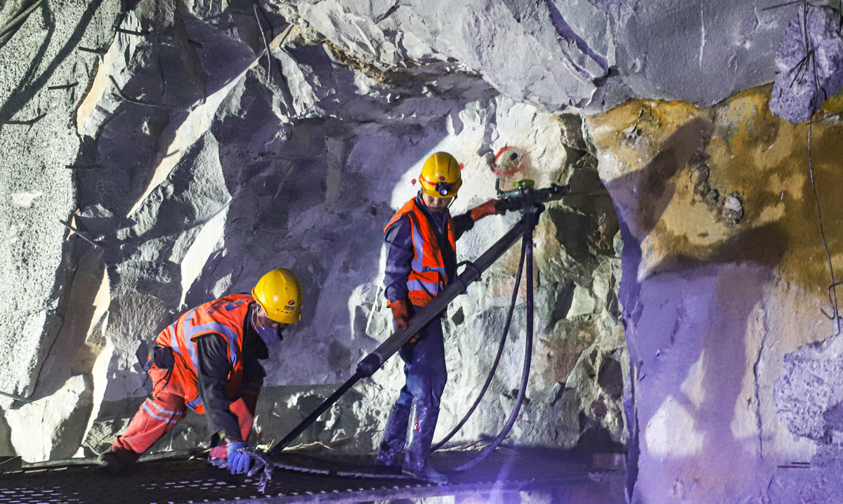 工程隧道安全与维护：探查、涉水、除草、封山、吐车、拔钥匙