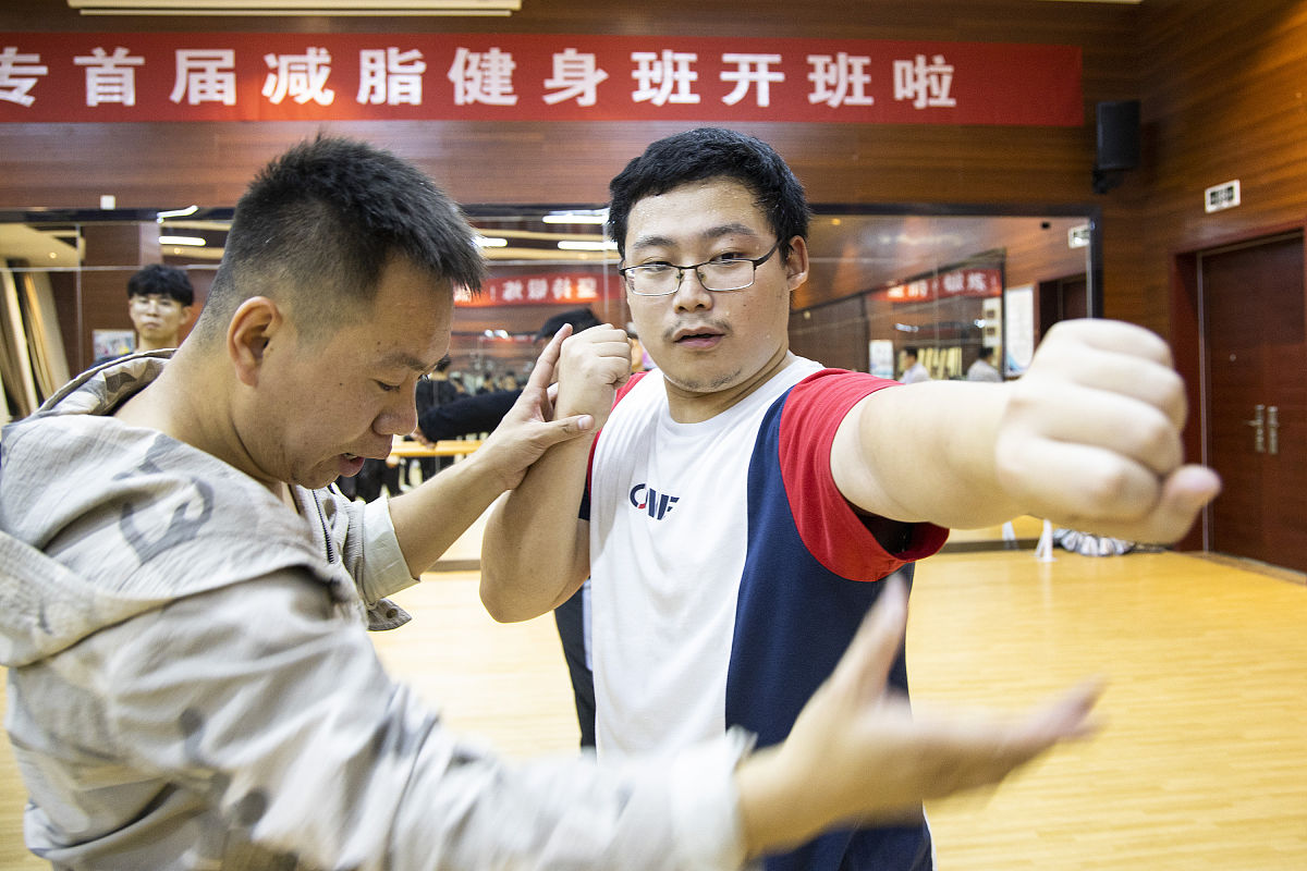 优秀拳击教练评价：经验丰富，注重技能培养和身心健康