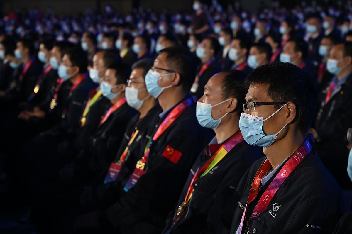 成都华盛航空港职业学校2021年招生要求及航空服务行业发展趋势