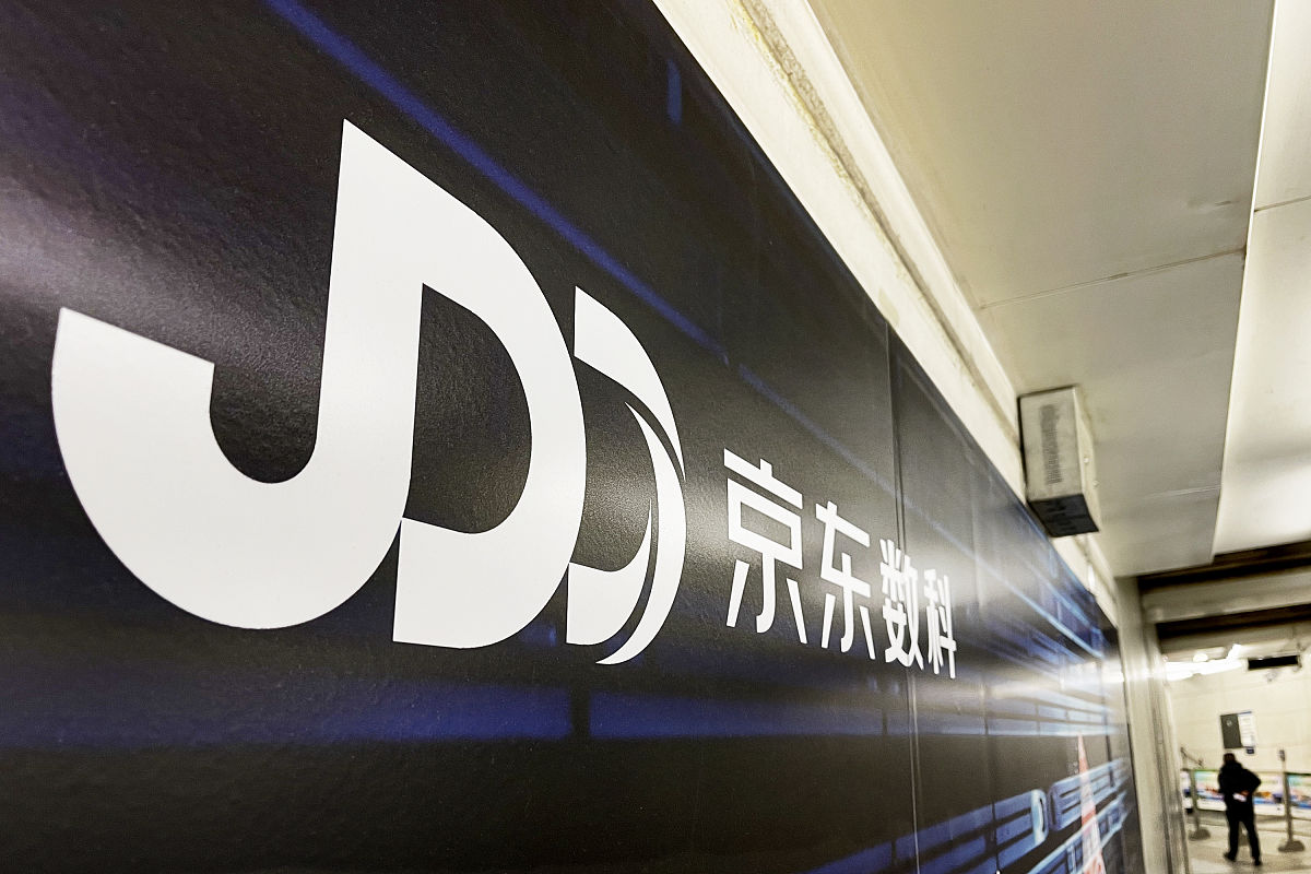 百度文心一言：情感化短语生成技术